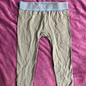 Gymshark Capri athletic leggings